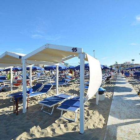 Riccione Beach Hotel - Enjoy Your Summer -Beach Village Incluso Luaran gambar