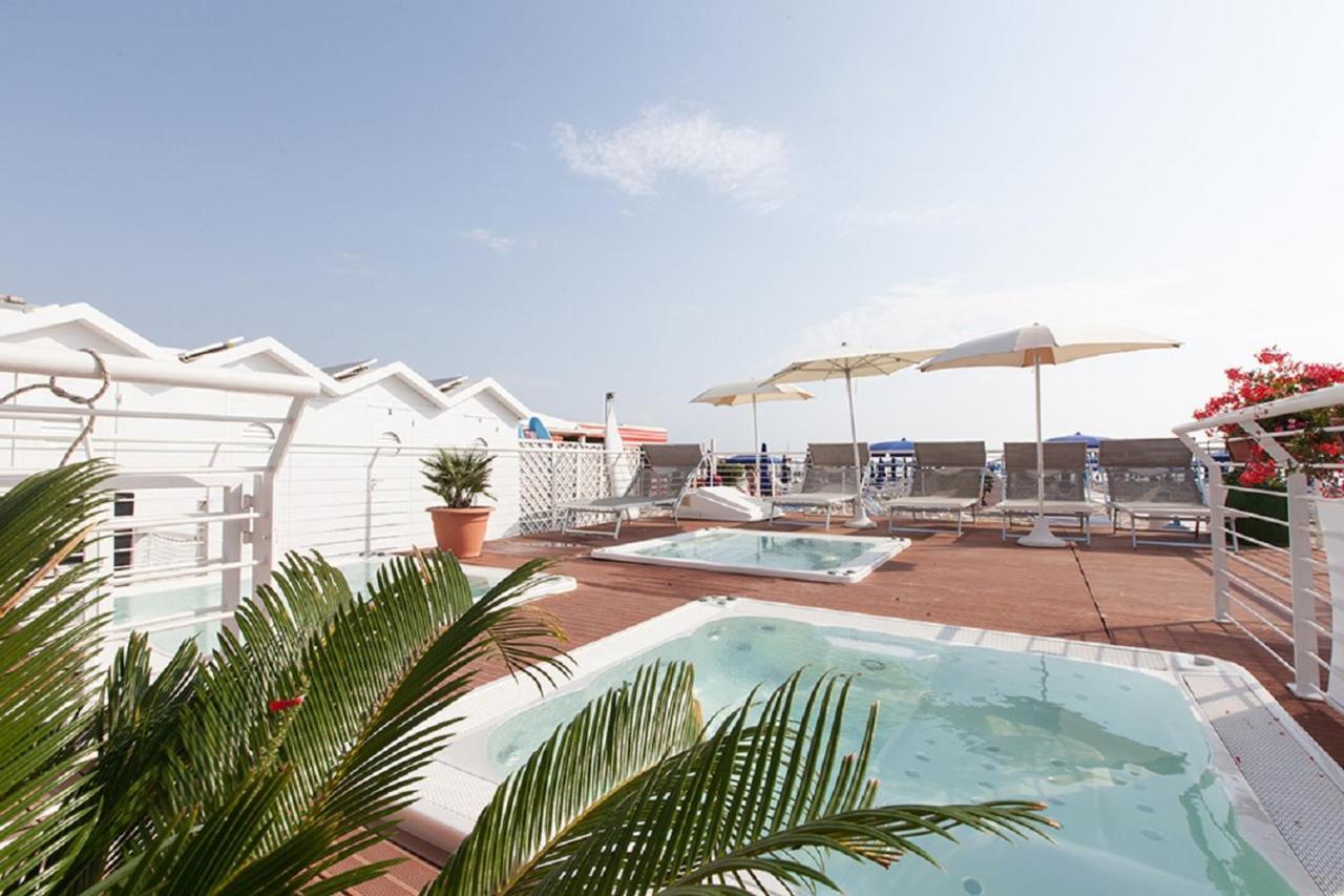 Riccione Beach Hotel - Enjoy Your Summer -Beach Village Incluso Luaran gambar