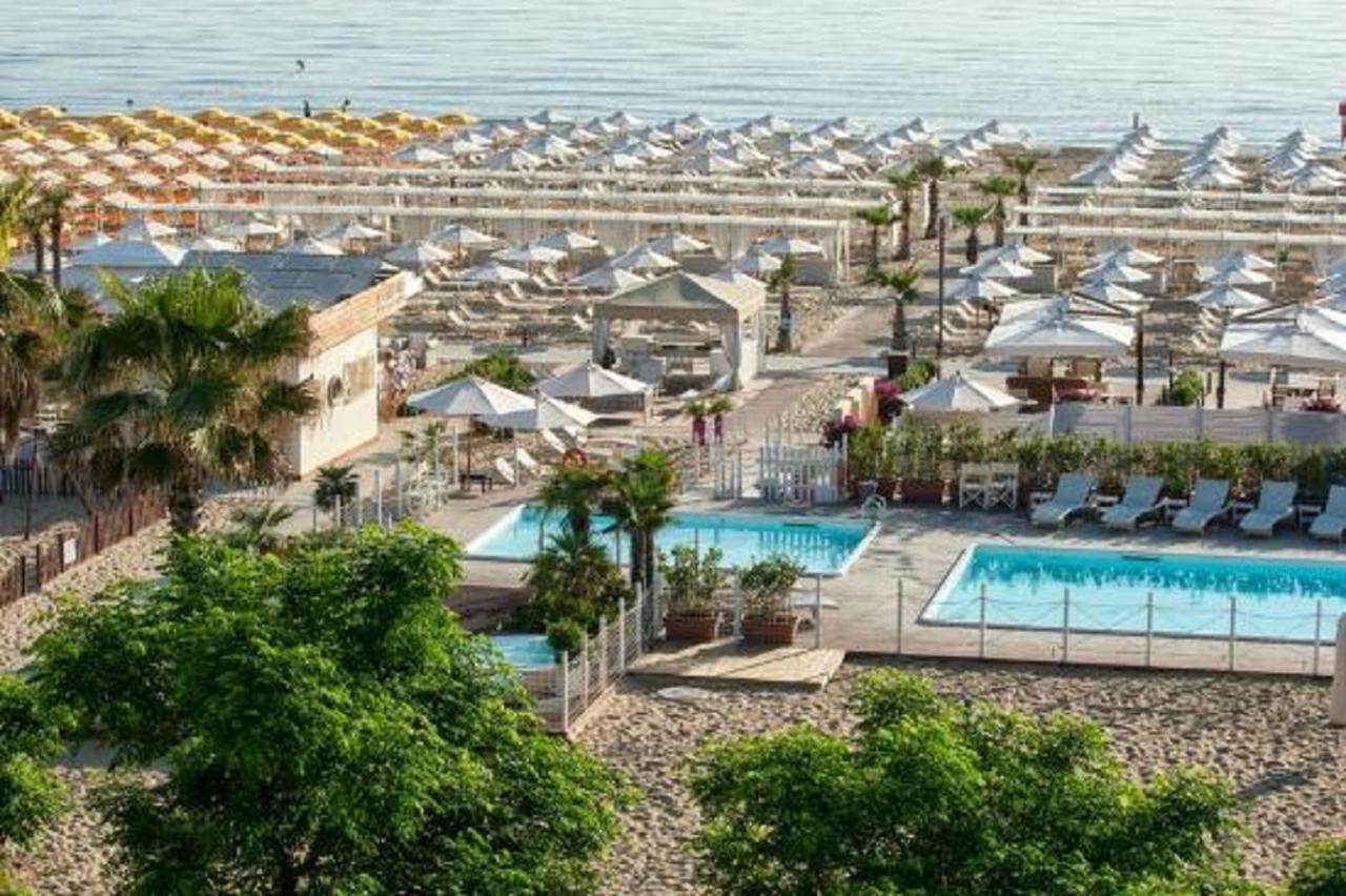 Riccione Beach Hotel - Enjoy Your Summer -Beach Village Incluso Luaran gambar